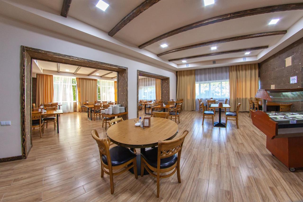 Vanadzor Armenia Health Resort & Hotel エクステリア 写真
